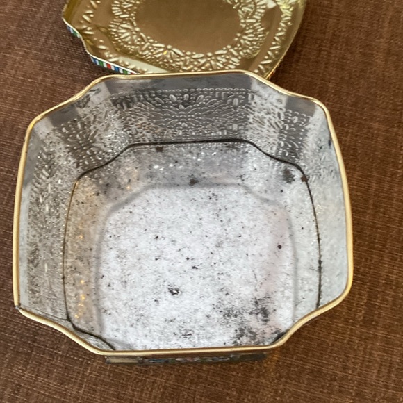 Vintage Tin HORPER'S TOFFEE
CANDY MADE IN ENGLAND  4 3/4" X 2 7/8”X 4 1/4” - Picture 6 of 16